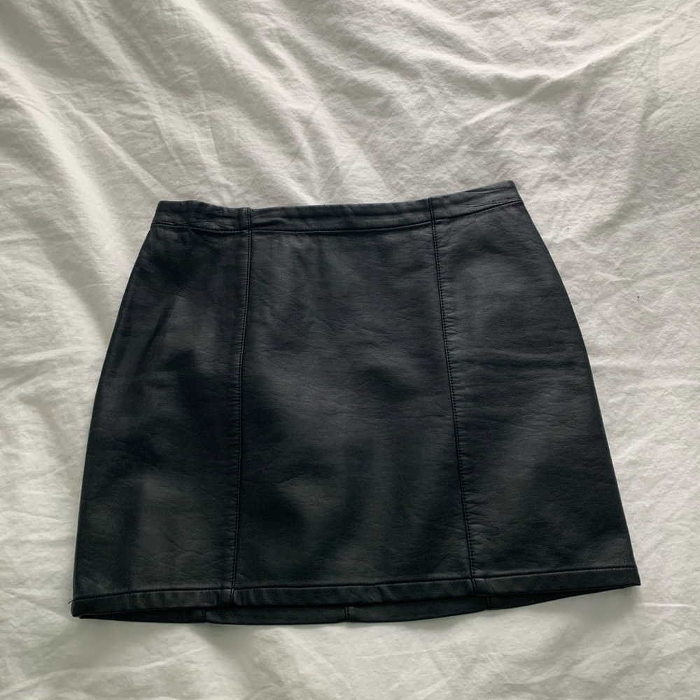 leather skirt